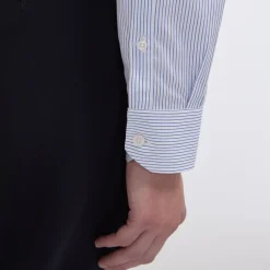 HAST Chemise cintrée en popeline double retors à fines rayures es><noscript><img width=